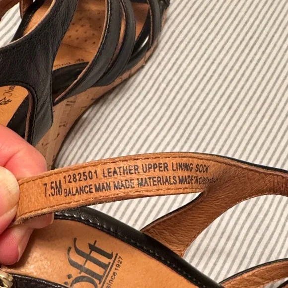 Sofft Black Leather Wedge Sandals - Picture 7 of 10